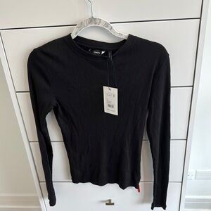 NWT Theory Ribbed Black Long Sleeve Top